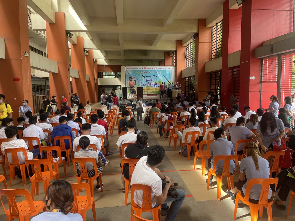 icsc_ph's tweet photo. ICSC inclusive mobility advisor &amp; @MNLMoves founder Aldrin Pelicano joined #WorldCarFreeDay celebrations yesterday at the @DepEd_PH main office &amp; Rizal High School in Pasig City. Check out this post for more details: https://t.co/8LnepFuojg. #BetterByBicycle #TogetherForMobility https://t.co/yKbHNDBwHF