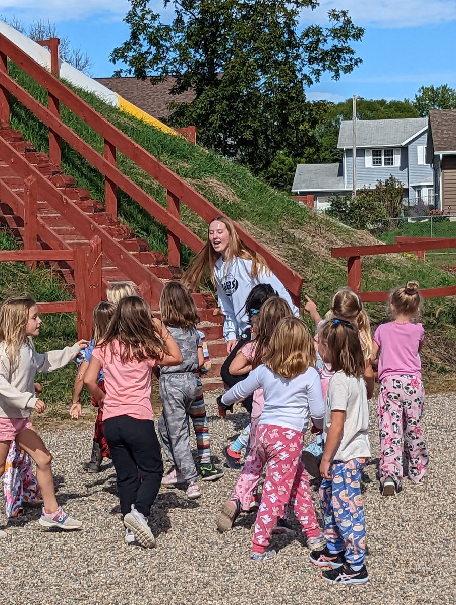 Gilbert Volleyball tweet media