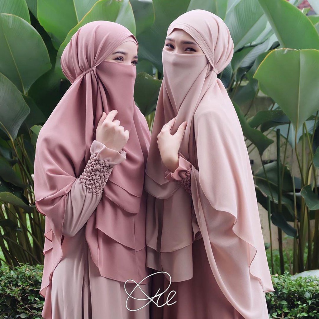 Photo Gaya 2 Ukhti Cantik Hijaber Pakai Niqob - Aksesoris Berjilbab