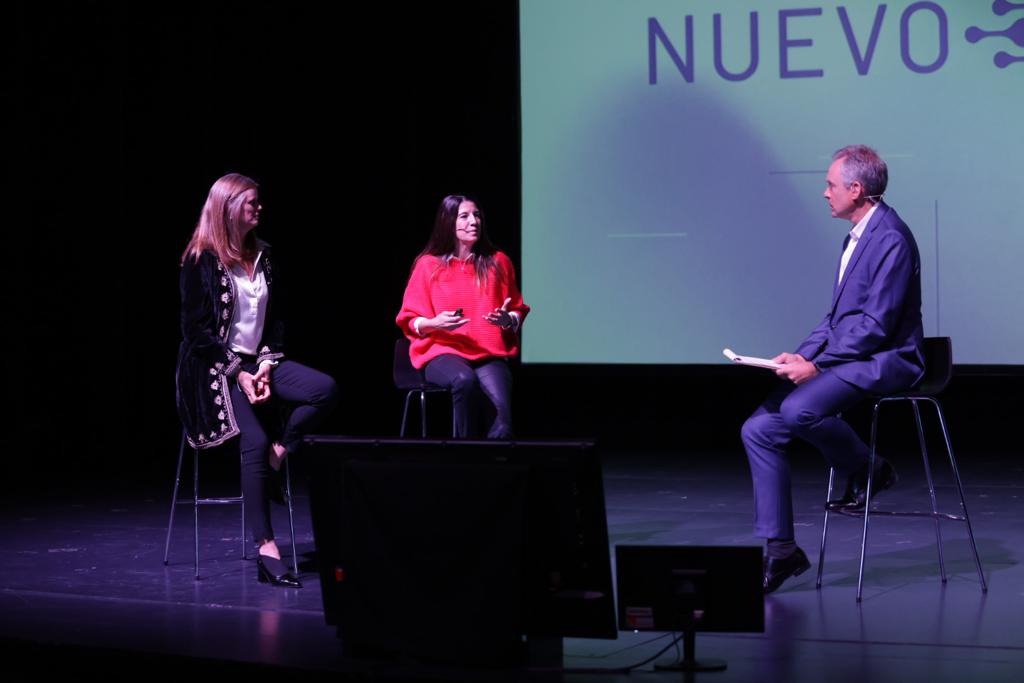 globprocessing's tweet photo. Así vivimos el evento #NuevoDinero 😎

@PatoFurlong (Presidente) y Marina Mendez (Head of Issuing Product) expusieron su presentación "Innovación con Impacto" en donde hablaron sobre #Tokenización.

¡Gracias @PabloWende por la invitación a este gran evento! 🚀 https://t.co/ITS2PXI5JY