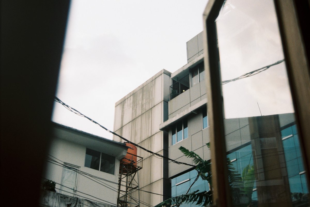 🎞️ Kodak Proimage 100
Dev &amp; Scan by <a href="/hipercatlab/">hipercat lab</a>