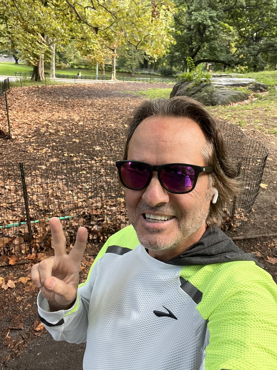 John Legere tweet media