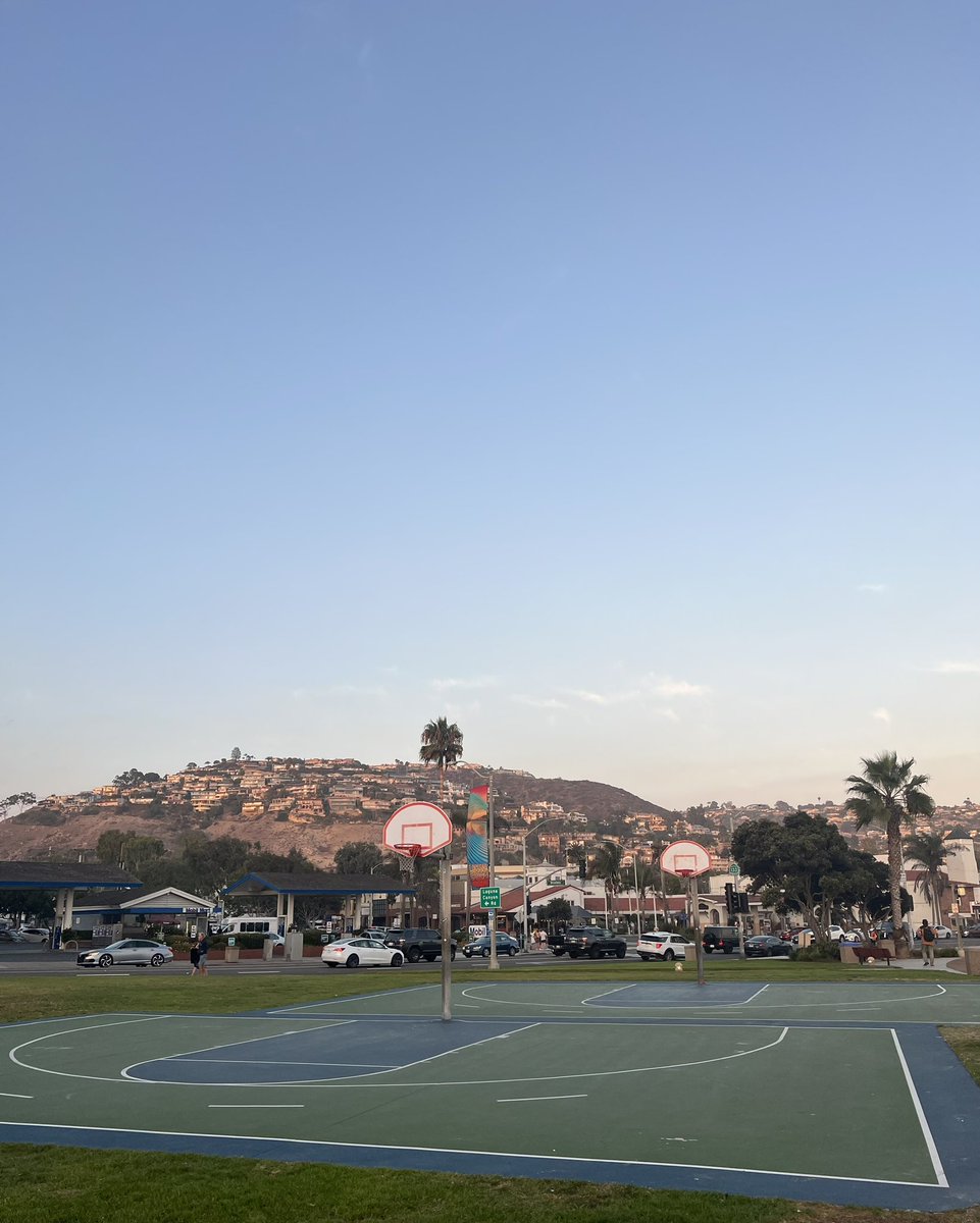 Drew_Nida's tweet photo. Laguna Beach, CA
@WorldWideWob https://t.co/Homyv7dXLh