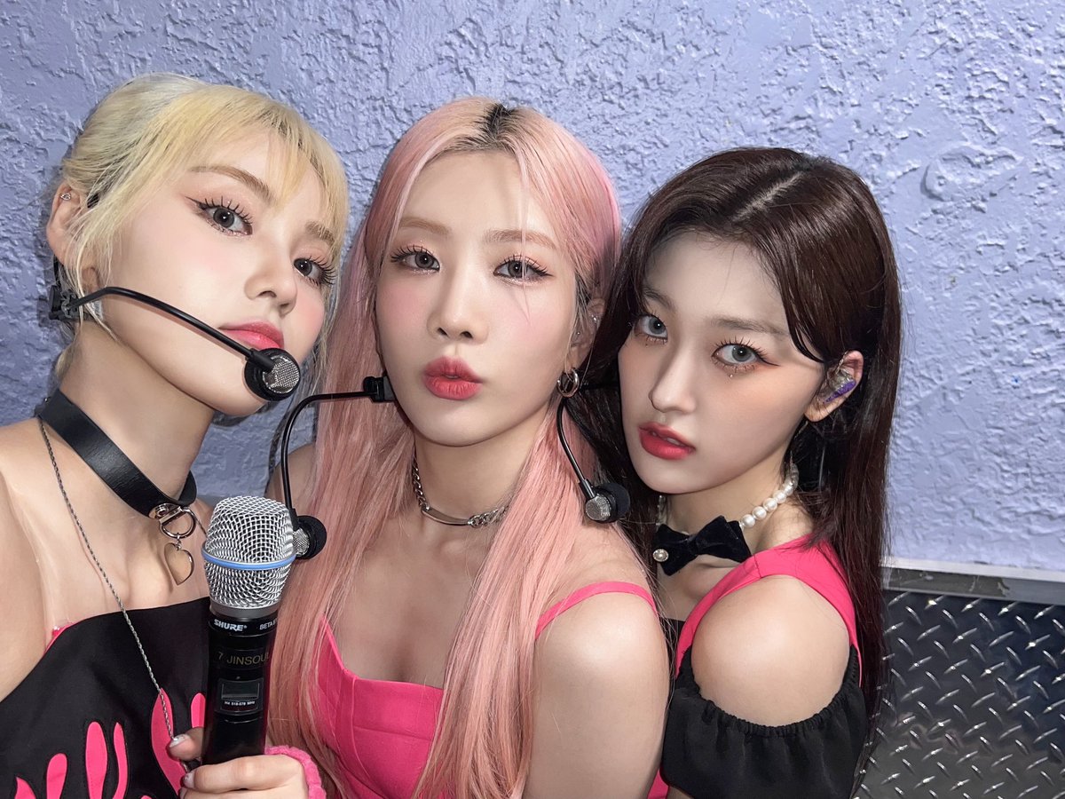 loonafcupdates's tweet photo. [UPDATE] 220921
✧BOARD: To. Orbit 
✧MEMBER: [#이달의소녀OEC/#ODDEYECIRCLE]  
✧TITLE: 벌써 오드아이써클이 5주년입니다 (It’s Already the 5th Anniversary of Odd Eye Circle) https://t.co/uoqITy0FkQ