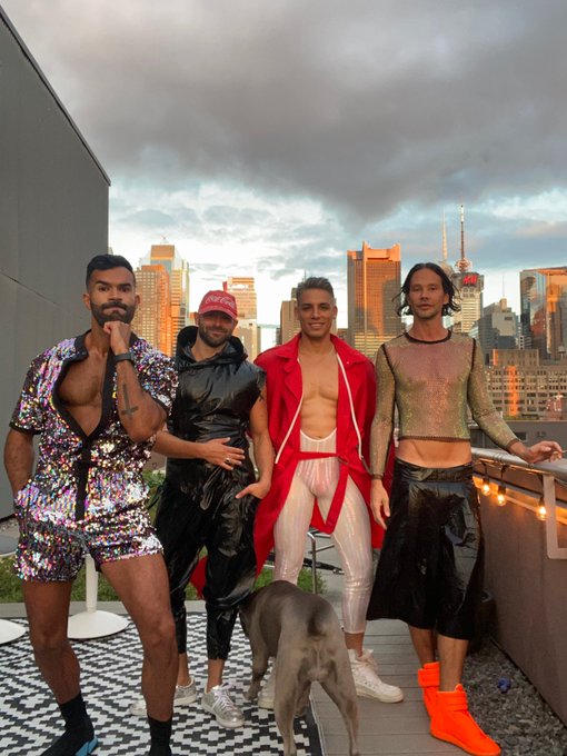 Donald Glover wore this outfit to Beyonc&eacute;&rsquo;s party. I told the amazing Rob Harmon I loved it. He told<a href="/tag/southafrica"class="tags"><span>#southafrica</span></a><a href="/tag/uwf"class="tags"><span>#uwf</span></a>