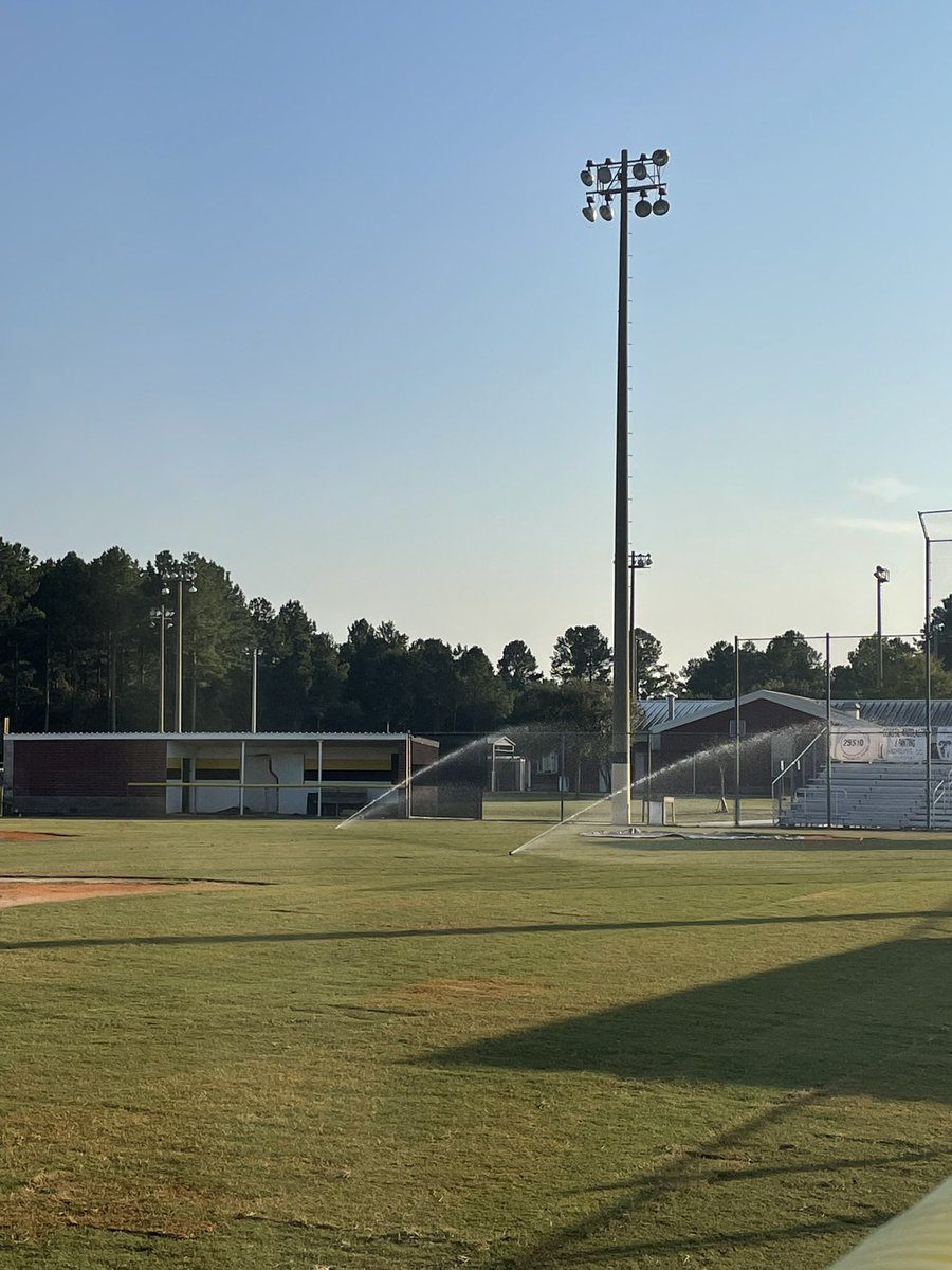 ModernTurfSport's tweet photo. Busy month at @LadyJacketsSB and @ahs_jackets for our guys. New irrigation, along with a complete rip out and re grade of both fields. New Bermuda surfaces on each field along with new home and visitor bullpens. We can’t wait to see these two this spring season. #weworkyouplay https://t.co/JS9TUEWQWx