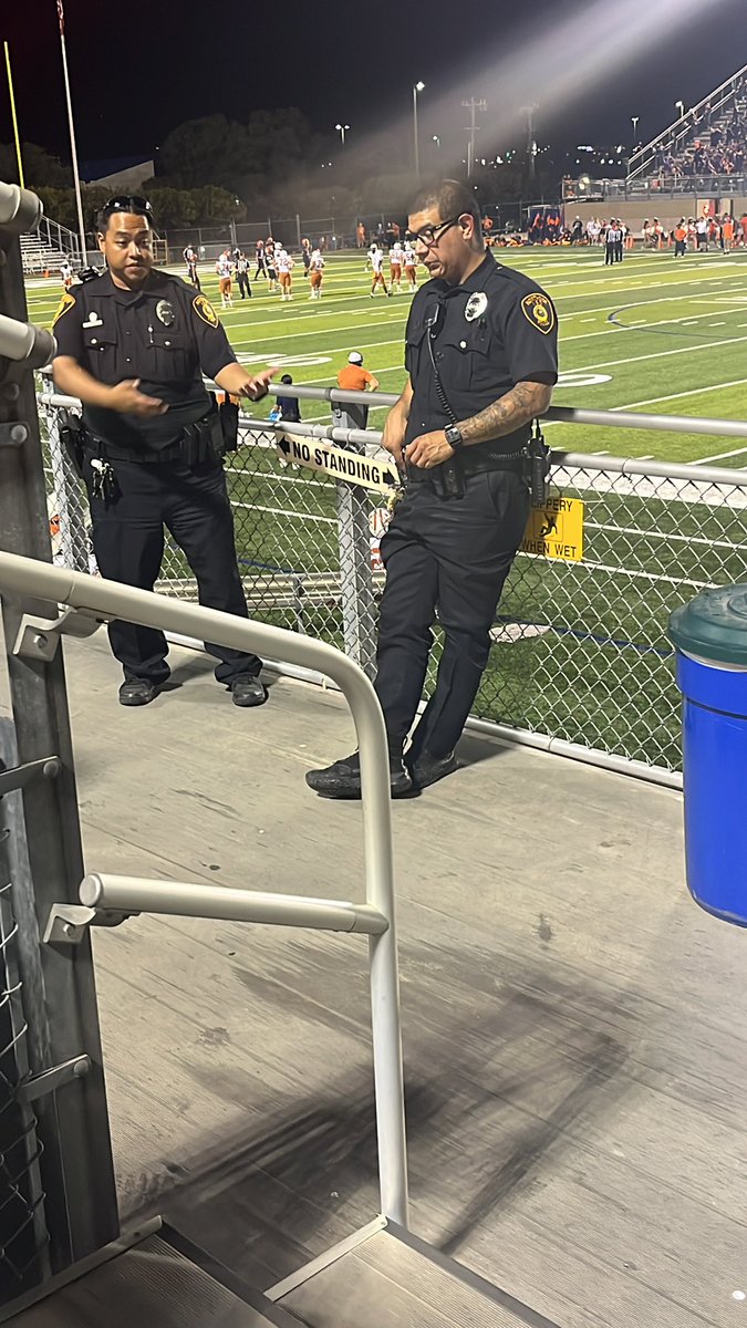 RHarris76's tweet photo. @NISD your officers do a great job of blocking the view. https://t.co/lrZHvV7z9u