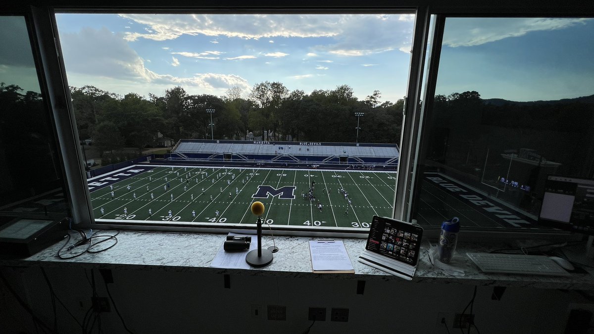 TMayerTV's tweet photo. After the rain passed through, it was a beautiful evening for freshman #ThursdayNightFootball  @MHSFBFAMILY hosting @McEachernFtball @MariettaGAhs @MariettaCitySch #MariettaBlueDevils #MHSBlueDevils #GoBigBlue #PAGameDay #PAannouncer https://t.co/Q2KTdr0kFW