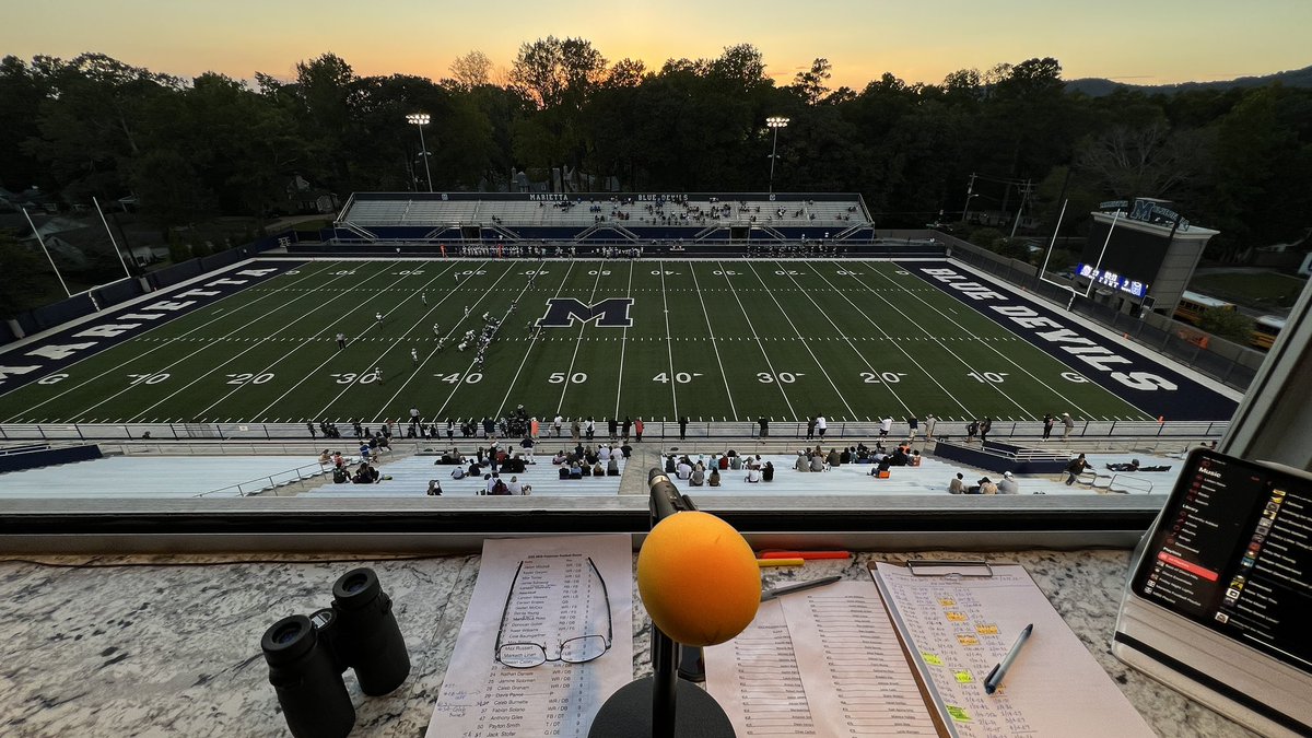 TMayerTV's tweet photo. After the rain passed through, it was a beautiful evening for freshman #ThursdayNightFootball  @MHSFBFAMILY hosting @McEachernFtball @MariettaGAhs @MariettaCitySch #MariettaBlueDevils #MHSBlueDevils #GoBigBlue #PAGameDay #PAannouncer https://t.co/Q2KTdr0kFW