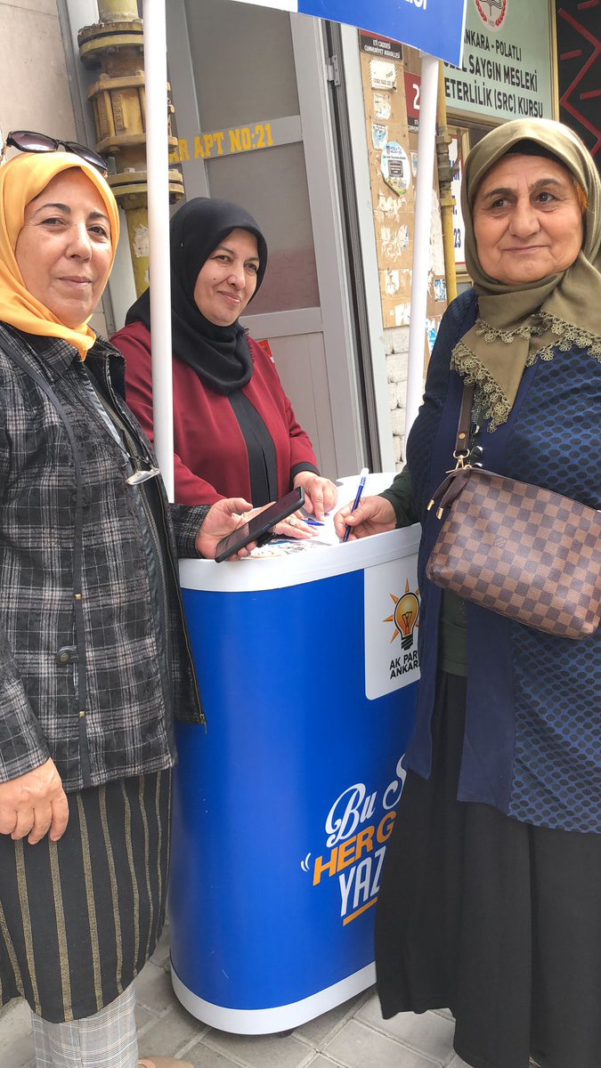 PolatliAkKadin's tweet photo. Yeni üye çalışmalarına tüm hızıyla devam ediyoruz
Bu Sevdayı Her Gönül'e Yazacağız
#TeşkilatHazır
#PolatlıHazır
#AkAnkaraKadınlarıSahadayız
@aysekesir @hatice_cakmak_ https://t.co/mg05iacPwE