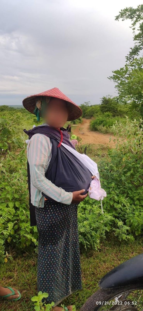 moephwintphyu's tweet photo. Sagaing Division  Shwebo district
 Khin Oo Township,there are more than 10,000 people are fleeing .Refugees are facing all kinds of difficulties, and humanitarian aid is especially needed.
#WhatsHappeningInMyanmar #HelpMyanmarIDPs #2022Sept23Coup #WarCrimesOfJunta https://t.co/7TAF8xcBwr
