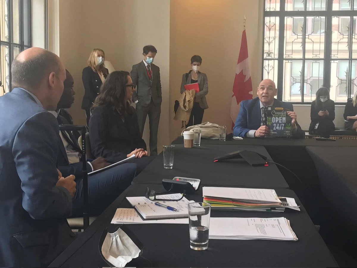 @Cannabis_Canada prior to  #CannabisActReview launch I showed @jyduclos @trinafraser a poster from Toronto's illicit market that plays by no rules while #regulatedcannabis suffers #levelplayingfield #FortYorkRiding #CannabisSOS #CannabisCommunity #CannabisActReview #247aintlegal