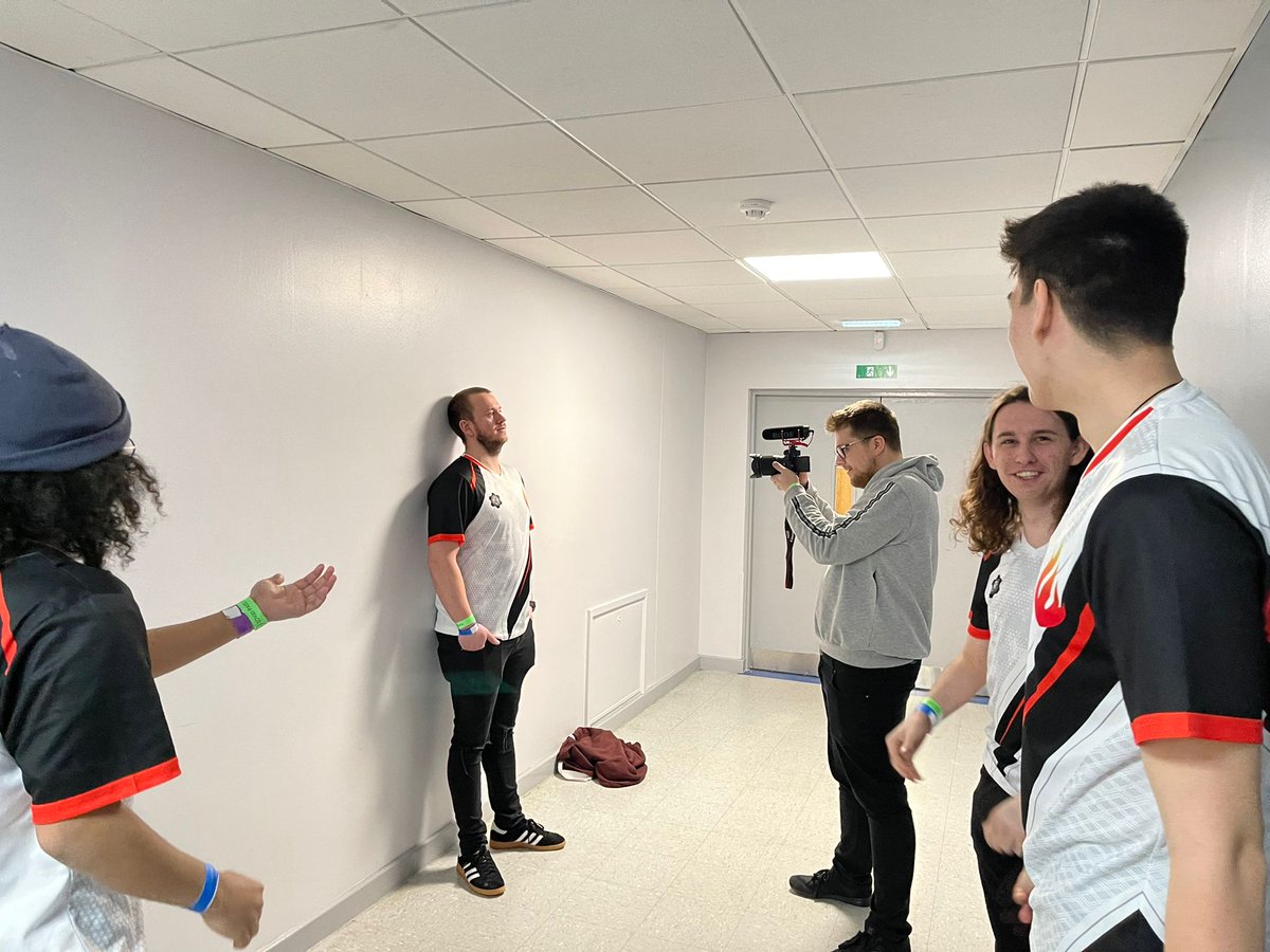 fl0wz tweet media