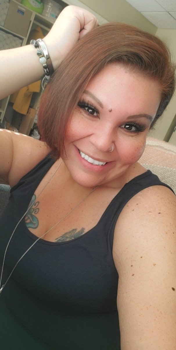 Autumn shows us how beautiful it is to let things go.
#embraceyourcurves #mexicana #azteca #latinastyle #latina #proudmexicana #midsizelatina #bodypositivity #curvynconfident #celebratemysuccess #bypassliving #gastricbypass #bariatricbabes #BariatricSurgery