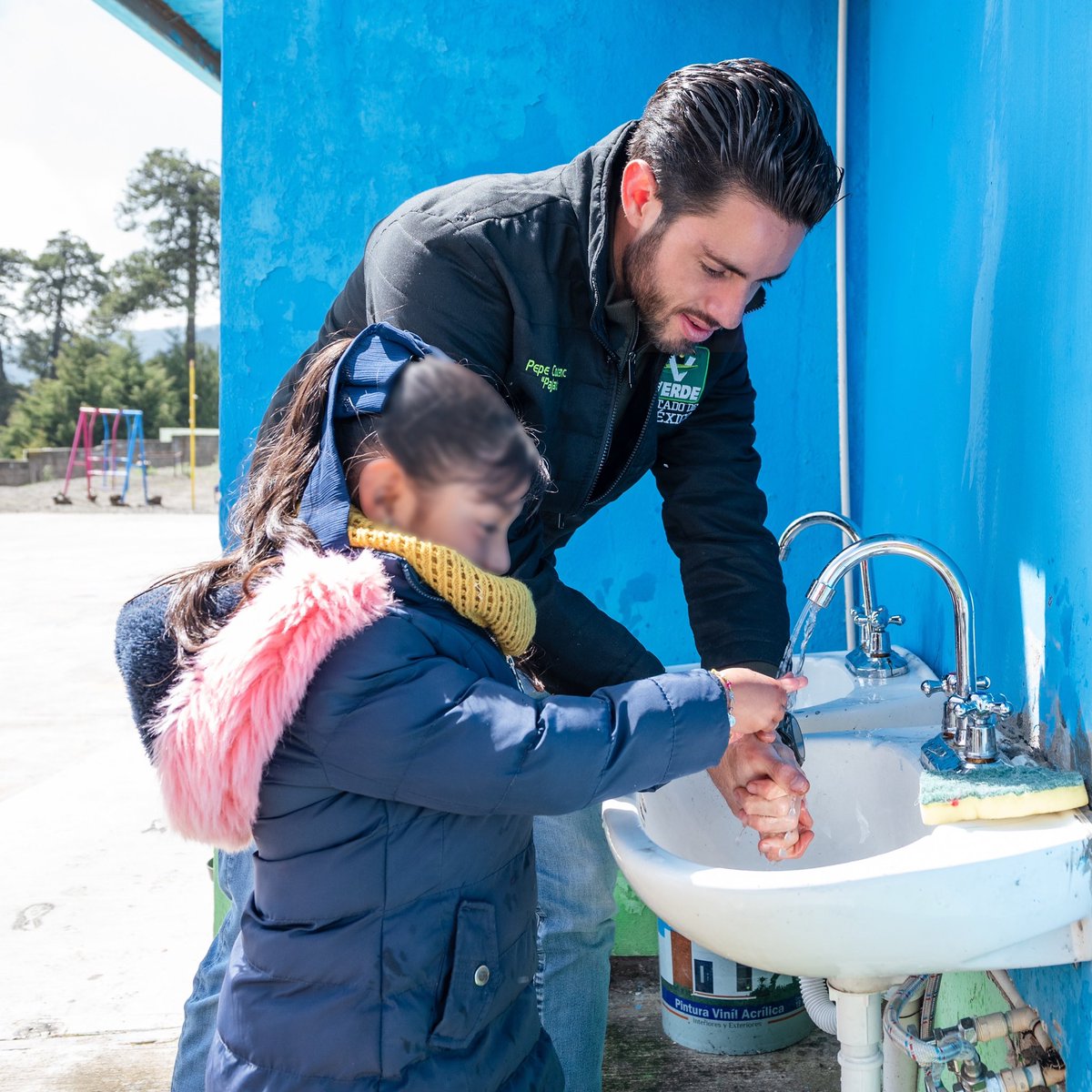 pepecouttolenc's tweet photo. 👉🏽Los mejores hábitos siempre se aprenden desde pequeños 👧🏻👦🏻sembremos grandes hábitos en las nuevas generaciones ✅ #chambamatagrilla 💪🏼 https://t.co/p5TOzINFFJ