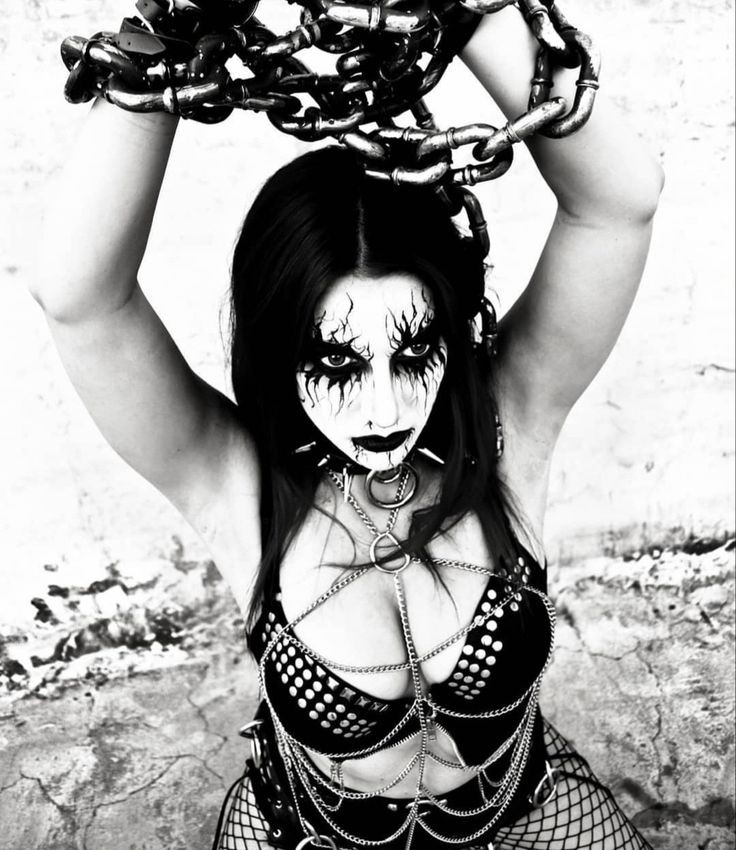 gothdarkmetal's tweet photo. 🖤🖤🖤 https://t.co/T2qtMtwrhA
