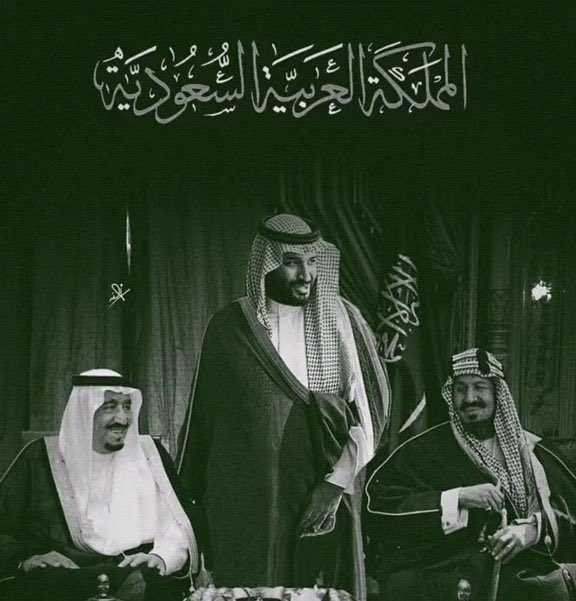 Rayed734's tweet image. حضارةٌ و عراقة ..
أصالةٌ و تأريخ ..
أسسٌ ممتدةٌ عبر العصور ..
و شموخٌ تتوارثه الأجيال ..
بسيفٍ و ناقةٍ و نخلٍ وشاة ..
و طموحٍ و علمٍ و تقدم و رؤية ..
كتبنا الماضي ، و بنينا الحاضر .. و نصنع المستقبل ..
لتبقى.
و نبقى نحن، على السمع و الطاعة 🇸🇦

 #اليوم_الوطني_السعودي_92