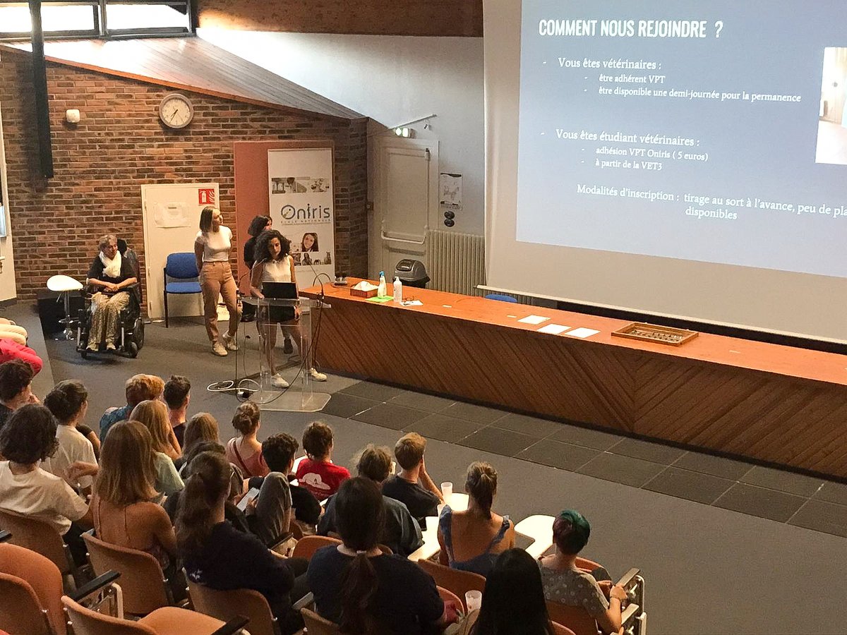 Premier bilan réussi pour le partenariat entre les étudiants vétérinaires et l'asso Vétérinaires Pour Tous 44. Les étudiants présents sont prêts à prendre la relève pour continuer à donner accès aux soins aux propriétaires d'animaux les plus précaires. #veterinairespourtous