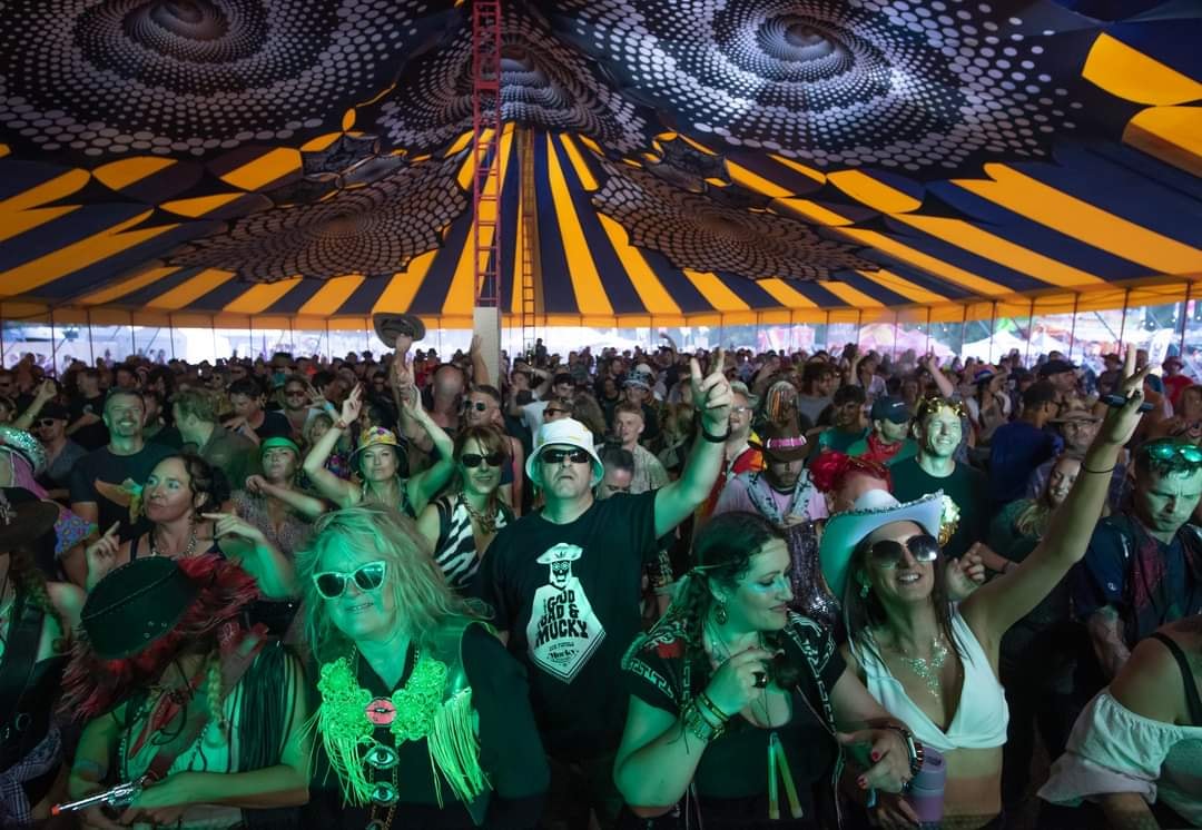 muckyweekender tweet media