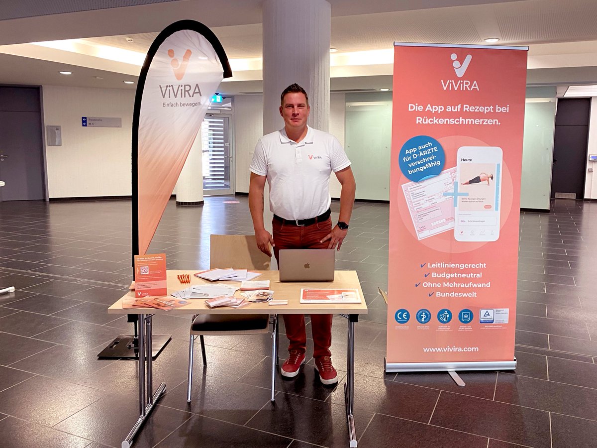 vivirahealth's tweet photo. Guten Morgen aus Dortmund! 👋Besuchen Sie uns noch bis heute Abend auf dem 9. D-Arzt-Forum am ViViRA Stand. Wir freuen uns auf Ihren Besuch im Großen Hörsaal der #BAUA → direkt in der Empfangshalle (Halle 1)! #ViViRA #einfachbewegen #appaufrezept #rückenschmerzen #diga #ehealth https://t.co/bb15AXMbwx