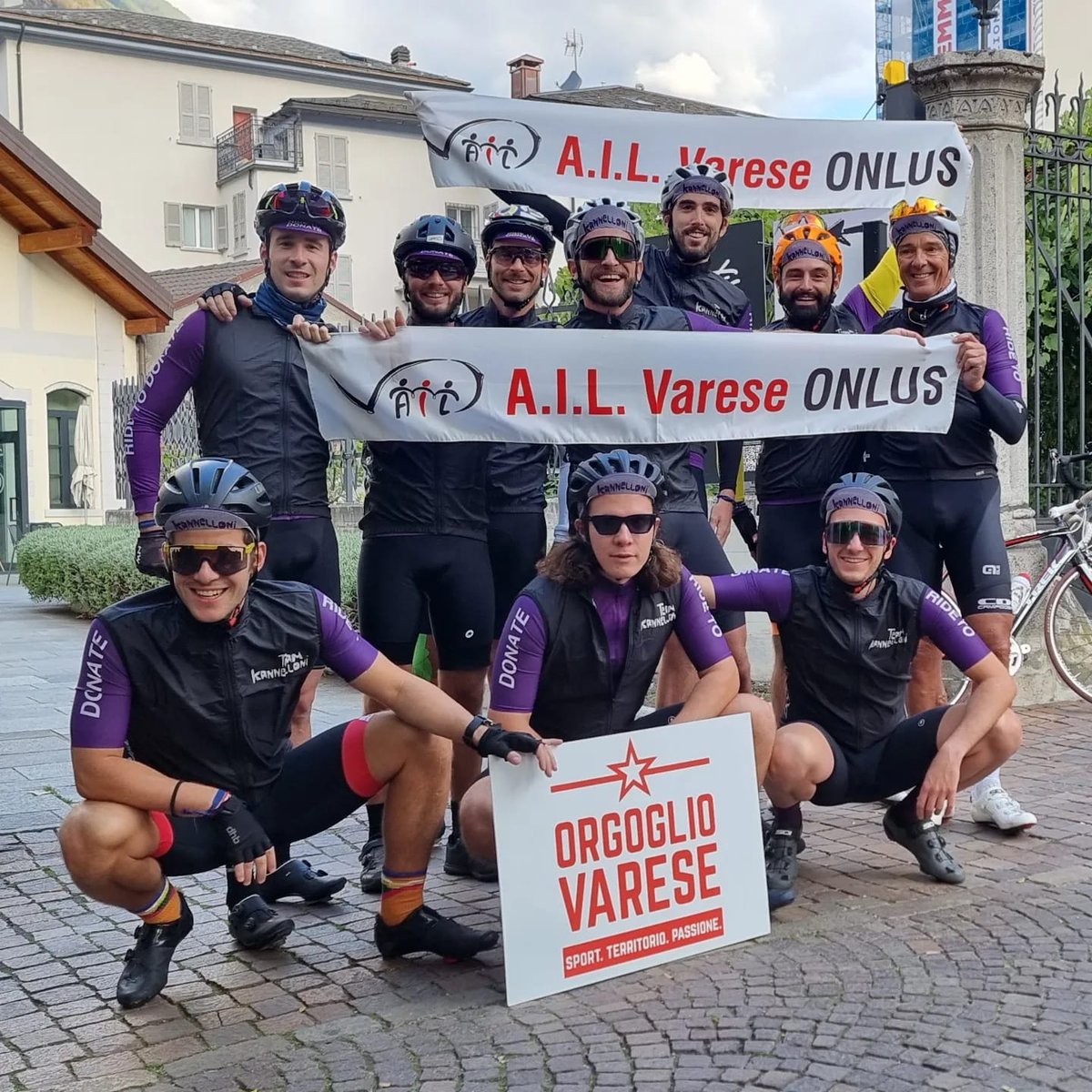 #RideToDonate, la maratona ciclistica benefica sostenuta da <a href="/orgogliovarese/">Orgoglio Varese</a> e in memoria di Luca Gaspari, punto di riferimento della comunità varesina, ha preso il via da #Tirano: primo obiettivo lo Stelvio. Per fare una donazione contro la leucemia: gofundme.com/f/ridetodonate