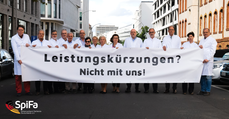 Die Fachärztinnen und Fachärzte wehren sich geschlossen gegen #Leistungskürzungen in der Gesundheitsversorgung! Aktuelle PM: spifa.de/neuerkrankte-s…
#WartenBisDerArztKommt
wartenbisderarztkommt.de
<a href="/Karl_Lauterbach/">Prof. Karl Lauterbach</a>  <a href="/spdbt/">SPD-Fraktion im Bundestag</a> <a href="/GrueneBundestag/">Grüne im Bundestag 🇪🇺🏳️‍🌈</a> <a href="/fdpbt/">Fraktion der Freien Demokraten</a>