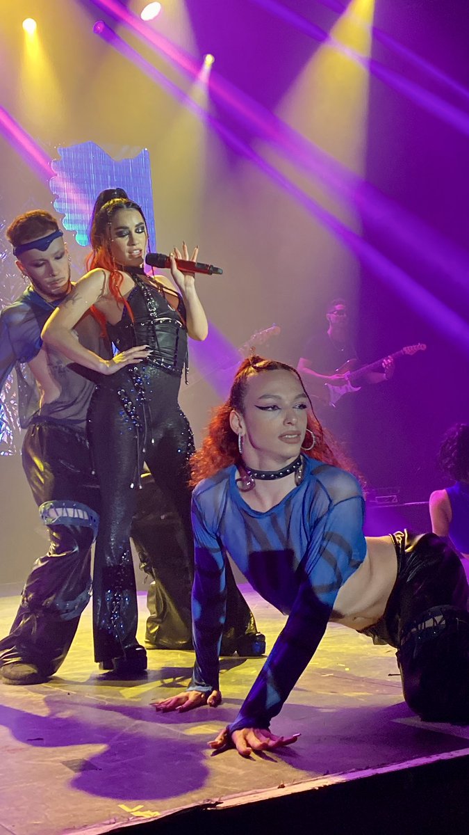 LaliEspositoFCE's tweet photo. @lalioficial tiene el mejor equipo de dancers que jamás se podría imaginar 🔥🔥 ¡Qué POWER!
@DeniseDeLaRoche @tinisantamaria #Juli #Kotho #Niqo @violerallis https://t.co/1m26qSQsfZ