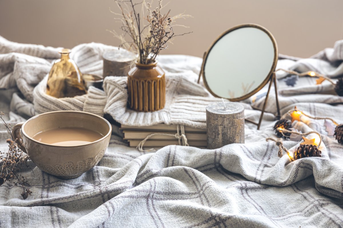Aromistico's tweet photo. Coffee is like a warm blanket! It’s officially autumn and sweater weather is here. Enjoy every morning of the new season with Aromistico Coffee ☕️
#Autumn #FirstDayofFall #Aromistico https://t.co/IcNjj0dUXL