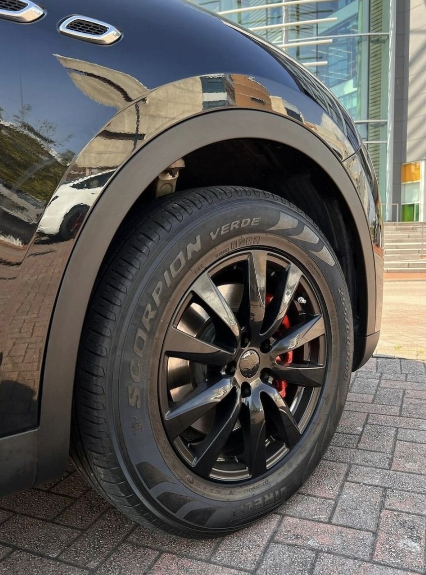 BuyAndGoCars's tweet photo. How gorgeous does our #MaseratiLevante look? 😍

‼️ Available now at Buy and Go Cars.

Sat Nav - 360 Parking Sensors - 18in Alloy Wheels - Borea Design - Heated Rear Windscreen - Bi-Xenon Headlights with Integrated LED &amp; more.

View Advert: https://t.co/WcQ3mYEBbD

#PremiumSUV https://t.co/lLjePoyEHu