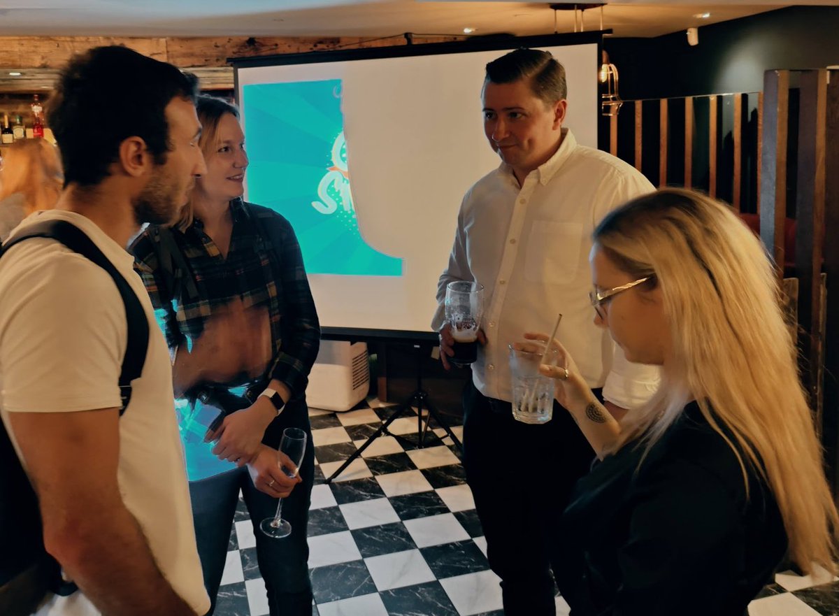 dergal's tweet photo. Awesome launch night for @OMG_Center - it was 'Magic' which is a hilarious pub because the magician there was awesome - want to know more ? Hit up @ChrisSimmance - https://t.co/r69HadZT4u https://t.co/i9Fm0GbkAC