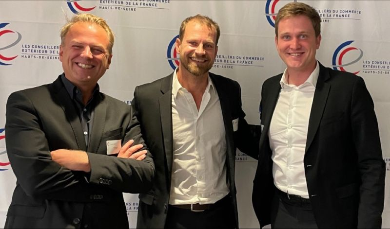 Nous avons eu l’honneur de recevoir le Grand Prix du mentorat des Conseillers du Commerce Extérieur 92. Cette formidable association nous soutient depuis 2019. Merci à nos mentors et merci à Charles Rodwell, député des Yvelines d’être venu en voisin nous soutenir ! #CCE