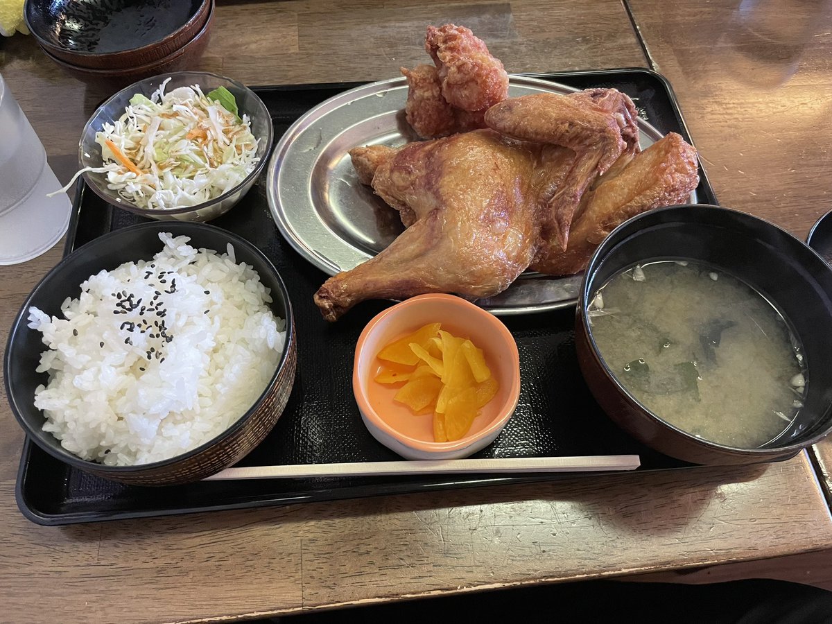 naopon4649's tweet photo. 小樽行って、なると屋で半身揚げ食ってきた https://t.co/3XtBxUYwLT