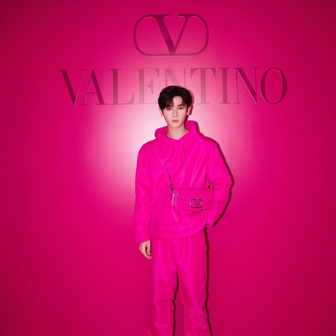 ninebrary's tweet photo. ෆ 2022.09.23 ෆ Nine's Instagram update 

'thank you for the marvelous oPPortunity 💕💗@maisonvalentino'

https://t.co/iUB0E3FNk3

@naninenai99
#นายท่านกรชิต #INTO1Nine #INTO1 https://t.co/h5A3uGVXDP