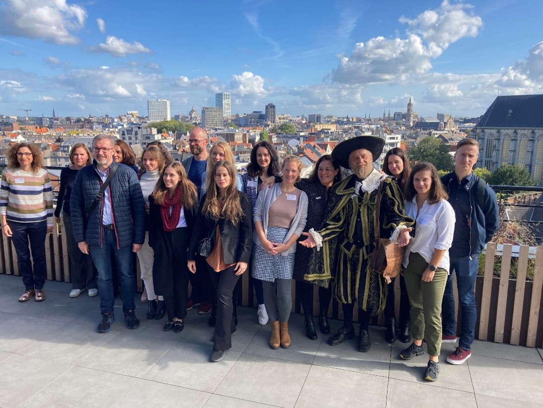 AllianceYufe's tweet photo. #YUFERING in Antwerp!🧳
"Enjoyed a 2-day visit to @UAntwerpen with the #YUFERING WP3 working group. We shared our best practices on ‘Flipped Knowledge Transfer’ and visited multidisciplinary Innovation Hubs in the Antwerp ecosystem: @TheBeacon_EU, #Vaccinopolis and #Blue_App." https://t.co/lj8H3I2eHz