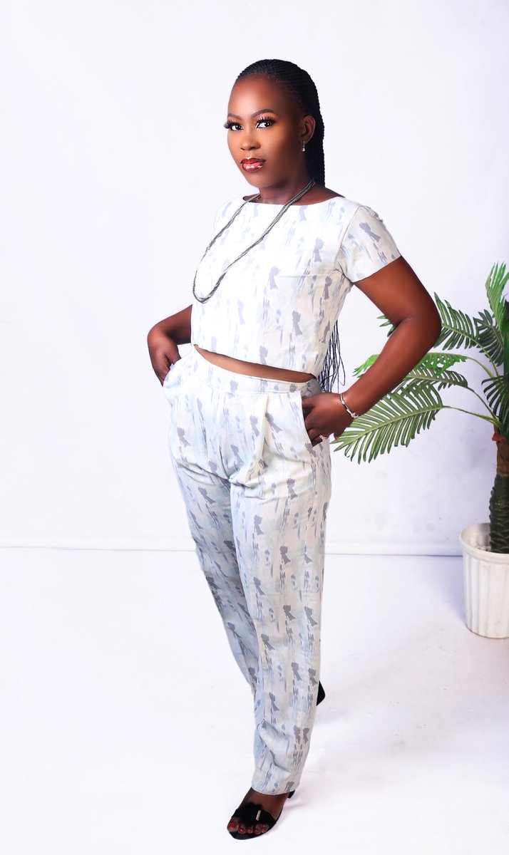Orlapeju's tweet photo. Soft camouflage 2 piece 

CODE: OWDR220902

PRICE: UK size 6-16 9,800 naira , $23
  UK size 18-30 11,800 naira, $27

To order: Send the code or a screenshot of the outfit via DM or WhatsApp 08177601607

#orlapeju_wearhouse #readytowear #rtw #stylish #chic #2pieceset #plussize https://t.co/opBLViPx2K