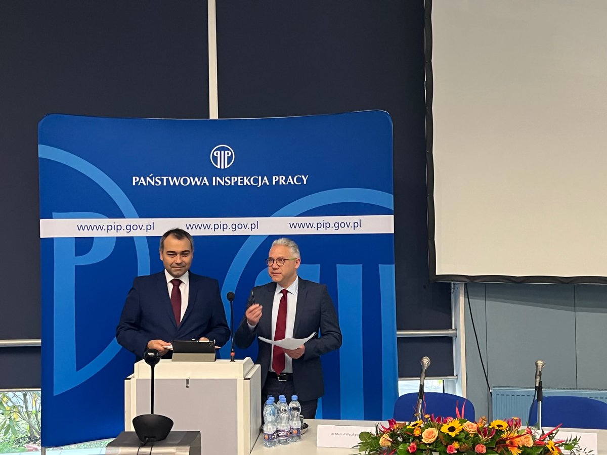 PracodawcyRP's tweet photo. 📢 Trwa konferencja „Biznesowe znaczenie inwestycji w bezp. i zdrowie w pracy” 🦺🧑‍🔧 Współorganizatorem są @PracodawcyRP.

#BHP @pipgip @g_hrycko @Prosiecki https://t.co/vVd6SHzApy