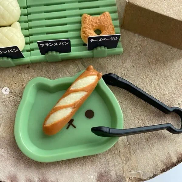 本物のパンみたいでおいしそう! カプセルトイ「にゃんこパン屋さん2」のリアルさに驚き|ねこのきもちWEB MAGAZINE  