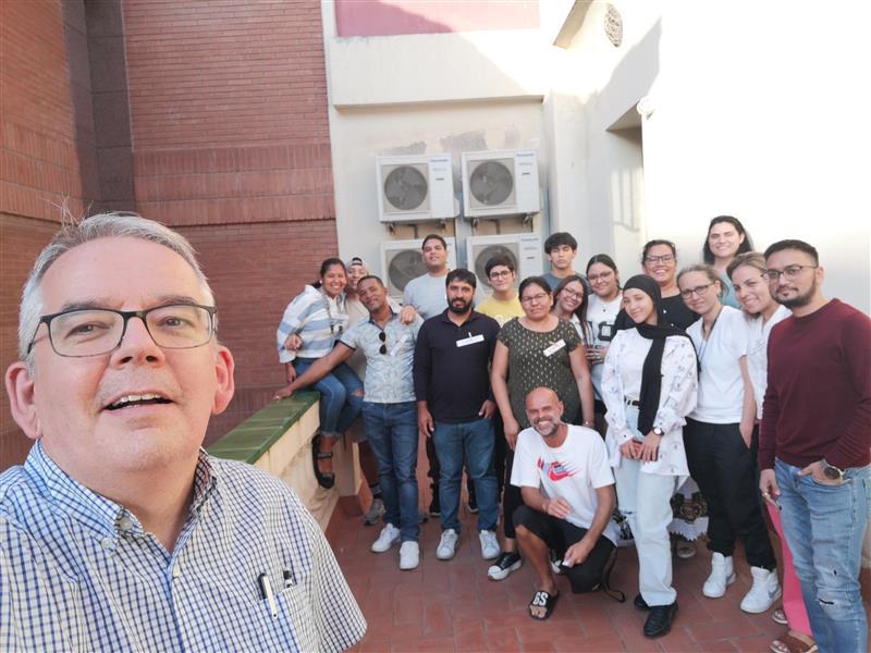 cnlbdnsab's tweet image. Primera setmana de classes al @cpnlbdnsab amb ganes i il·lusió per aprendre #català i les primeres paraules! Quines cares😃! Bon inici de curs! 
#bàsic1 #CanPepus #Badalona