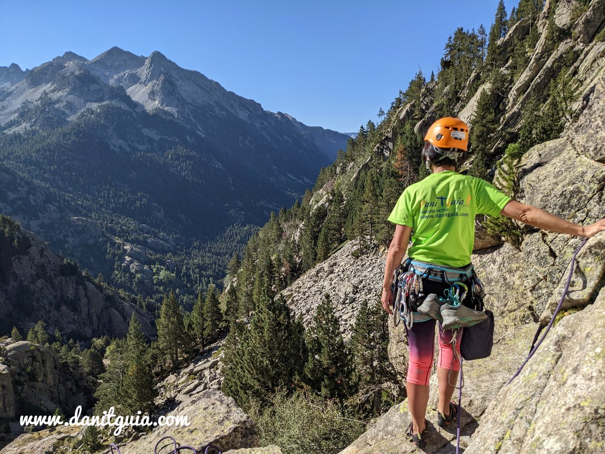 danitguia's tweet photo. #escalada de disfrute en las paredes de #bañosdepanticosa
https://t.co/HvxRs7M3gG
 @info_ezcaray  #panticosa #huesca #turismoactivo #montaña  #pirineosaragoneses #senderismo #huescalamagia #guide #btt #danitguia #alquilerdebicicletas #mountainguide #photographer  #pirineos https://t.co/QNYcKPqUZY