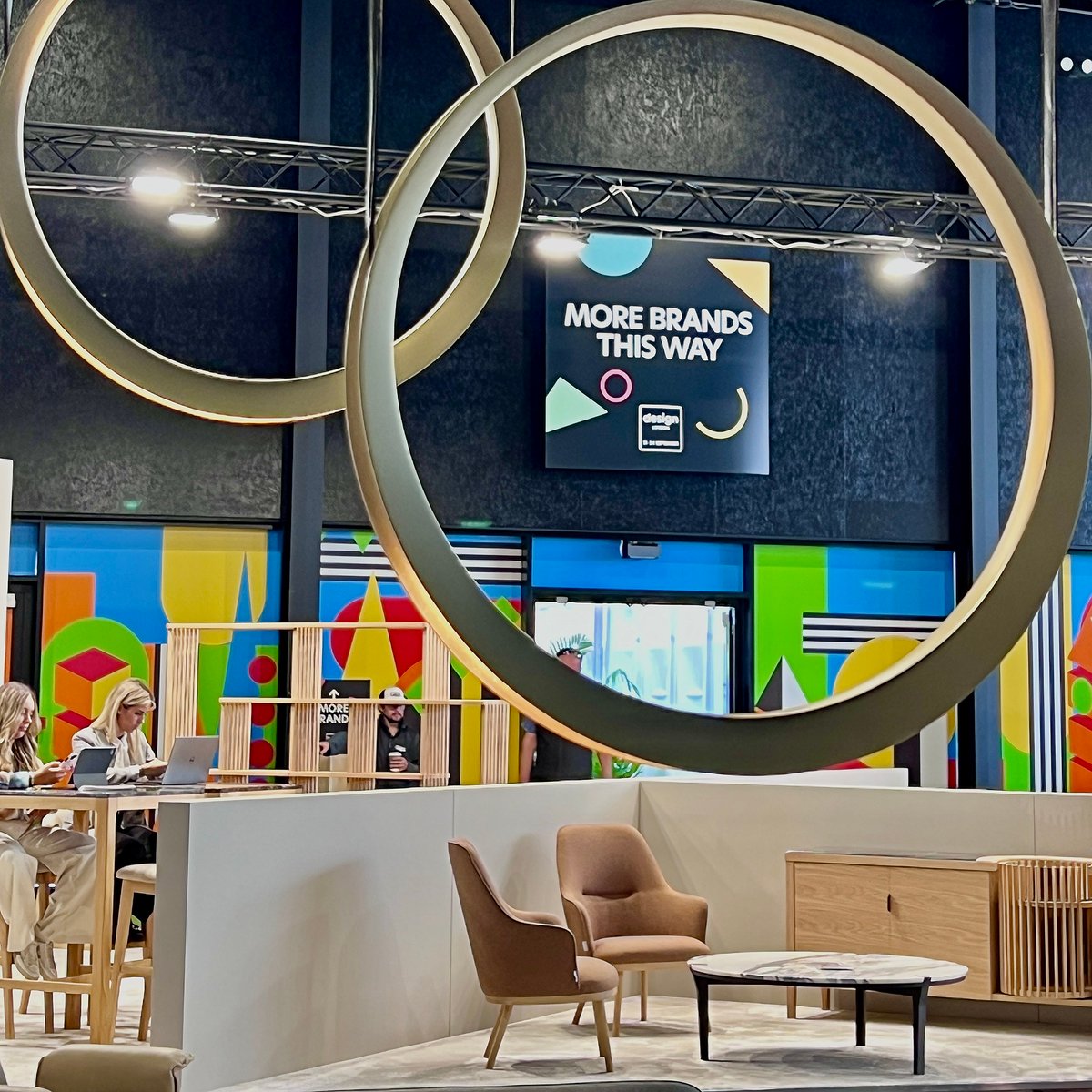 selectfirst's tweet image. We spent yesterday surrounded by design with a visit to #ldf2022 It was interesting to see how many exhibitors are #upcycling or using repurposed materials to make new and vibrant pieces. Here's a photo dump of our best bits. selectfirst.com/work #pr #design #socialmedia