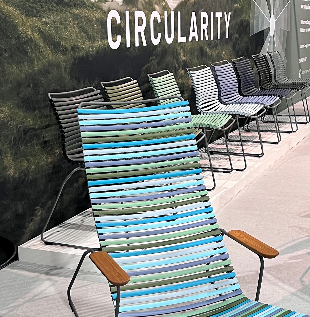 selectfirst's tweet image. We spent yesterday surrounded by design with a visit to #ldf2022 It was interesting to see how many exhibitors are #upcycling or using repurposed materials to make new and vibrant pieces. Here's a photo dump of our best bits. selectfirst.com/work #pr #design #socialmedia