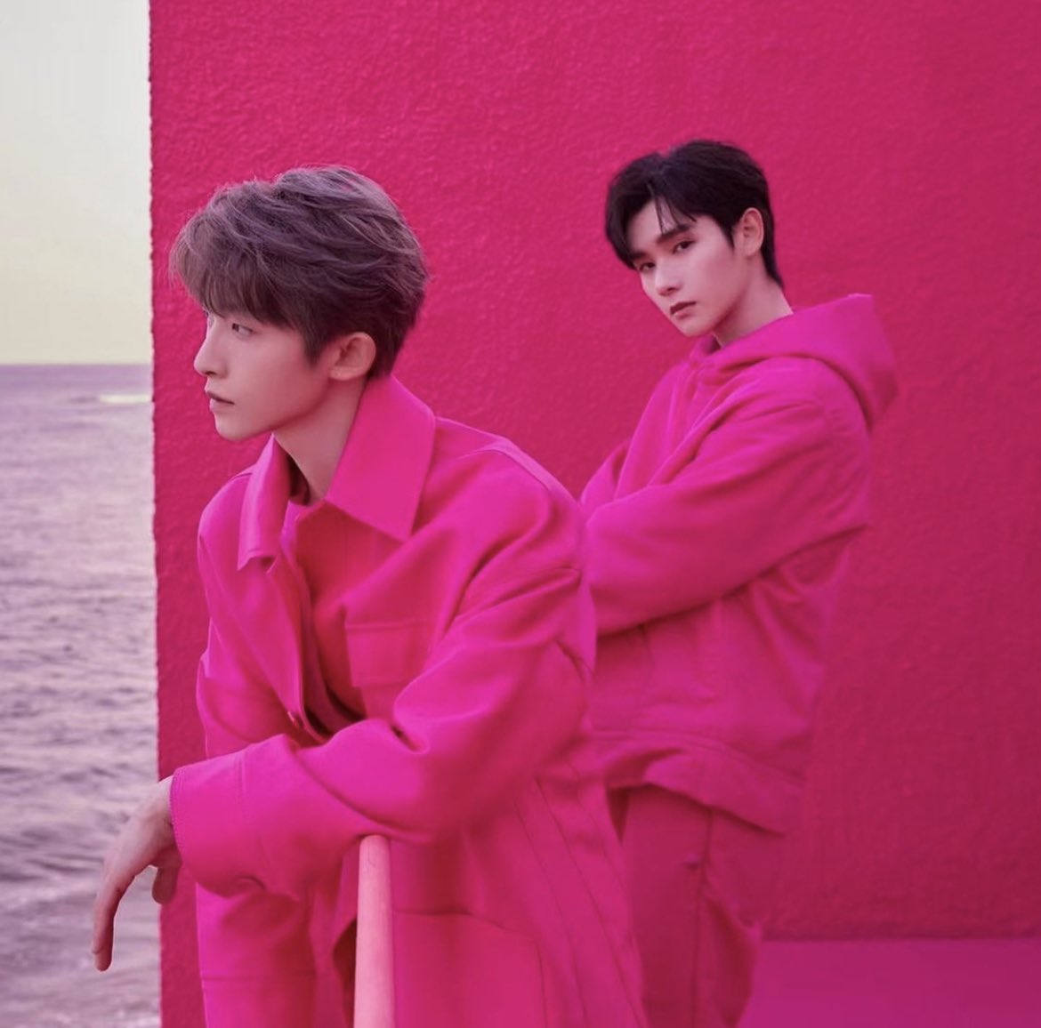 parkeunhwa3991's tweet photo. 40* น้องนายมาลงภาพในไอจี งานเปิดตัว Valentino Pink PP
>> https://t.co/WvnQtovV57
NNINE VALENTINO SHOW
#ValentinoPinkPPCollection
#ValentinoxNine
#Valentino
#INTO1Nine
#INTO1GaoQingchen
#INTO1
#นายท่านกรชิต
#高卿尘 https://t.co/FwpowyHcBU