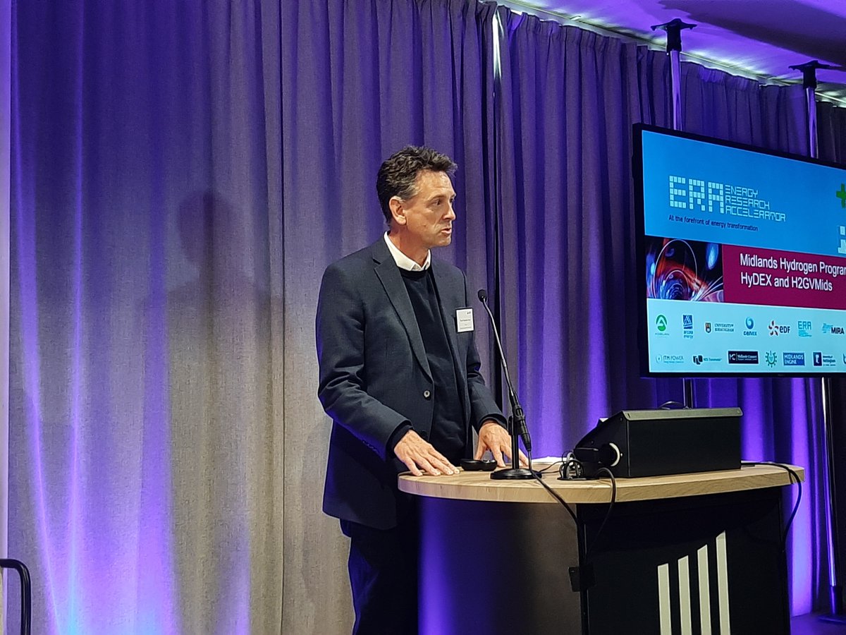 EnergyRA's tweet photo. Our Director Prof Martin Freer was a keynote speaker at yesterday's China-UK Sustainability Forum @CamSciencePark, organsied by @TusparkUK. Martin discussed our plans to kickstart the #hydrogen economy through our #HyDEX & #H2GVMids programmes. @InnovationMids @UKRI_China https://t.co/4T5CiK4zS2