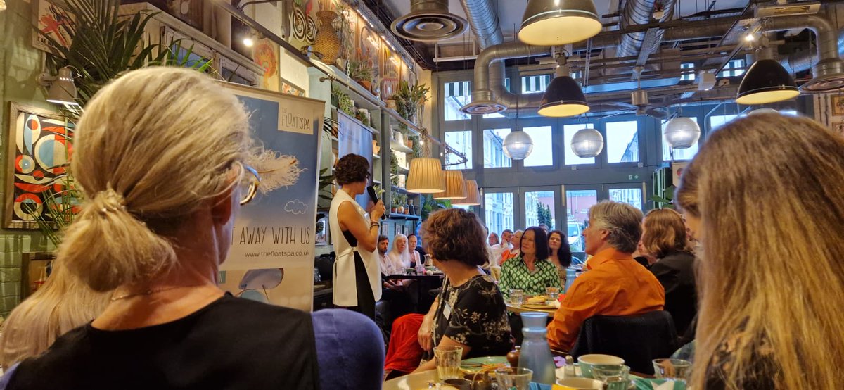 Creative_Blend's tweet photo. Today we're at the @brightonchamber getting inspired and chatting with like-minded local businesses. If you spot our MD @GrantJenningsUk do say hi! #BrightonBusiness #MarketingAgency
#CreativeBlend https://t.co/tlyqe2H8hw