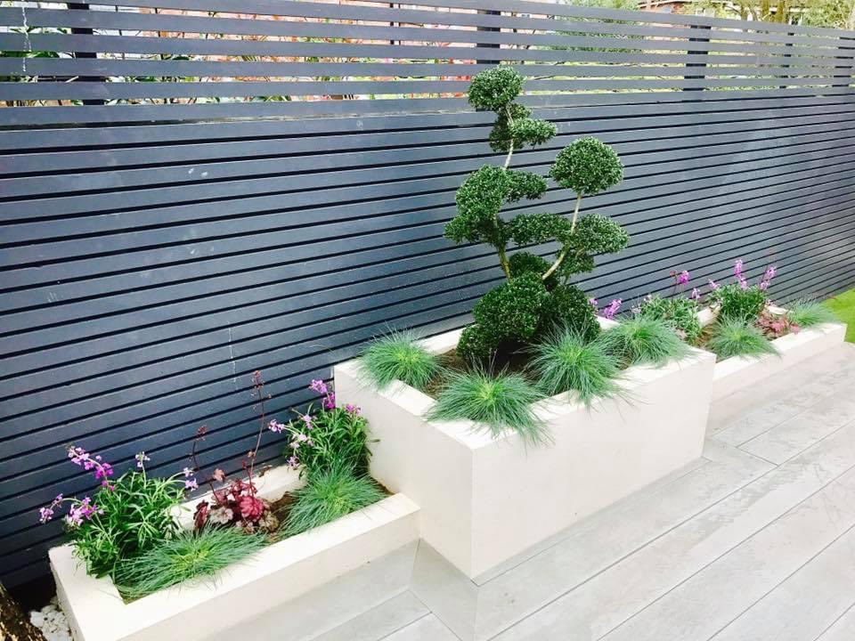 DirectgardensNW's tweet photo. It’s all go on our planting scheme’s! @The_RHS @Millboard_UK https://t.co/cVE8bswIZO