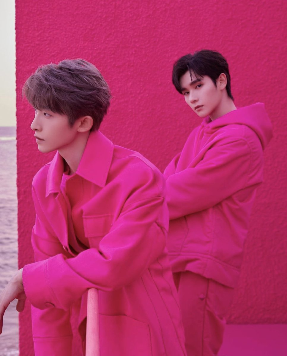 parkeunhwa3991's tweet photo. 41* ภาพน้องนายจากไอจี #LiuYu งานเปิดตัว Valentino Pink PP
pink memories 💒
>> https://t.co/TnZVMsya9l
NNINE VALENTINO SHOW
#ValentinoPinkPPCollection
#ValentinoxNine
#Valentino
#INTO1Nine
#INTO1GaoQingchen
#INTO1
#นายท่านกรชิต
#หลิวอวี่
#高卿尘 https://t.co/UIHRcdnXRh