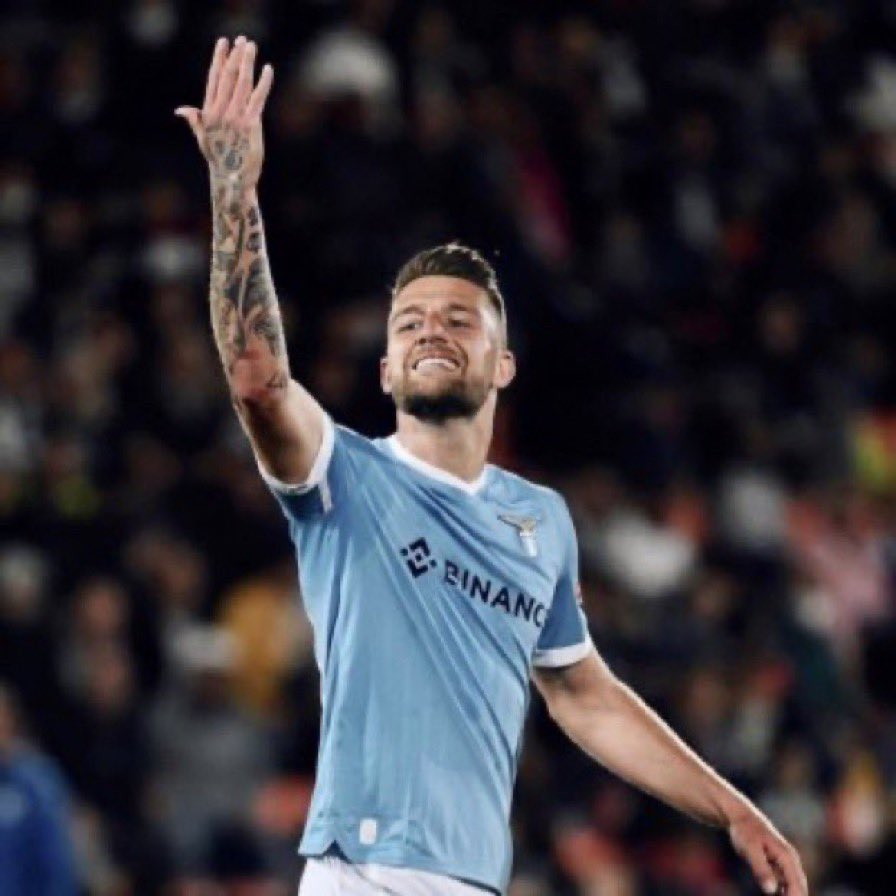 juvenewslive's tweet photo. Milinkovic-Savic has a contact until 2024 but isn’t ready to talk about renewal. He wants to play in the World Cup first to once again generate interest of big clubs. Juve could move for him next summer, even if he renews &amp; has a reasonable release clause. [GdS] #TweetsFrom2018 https://t.co/sxW01gqISJ