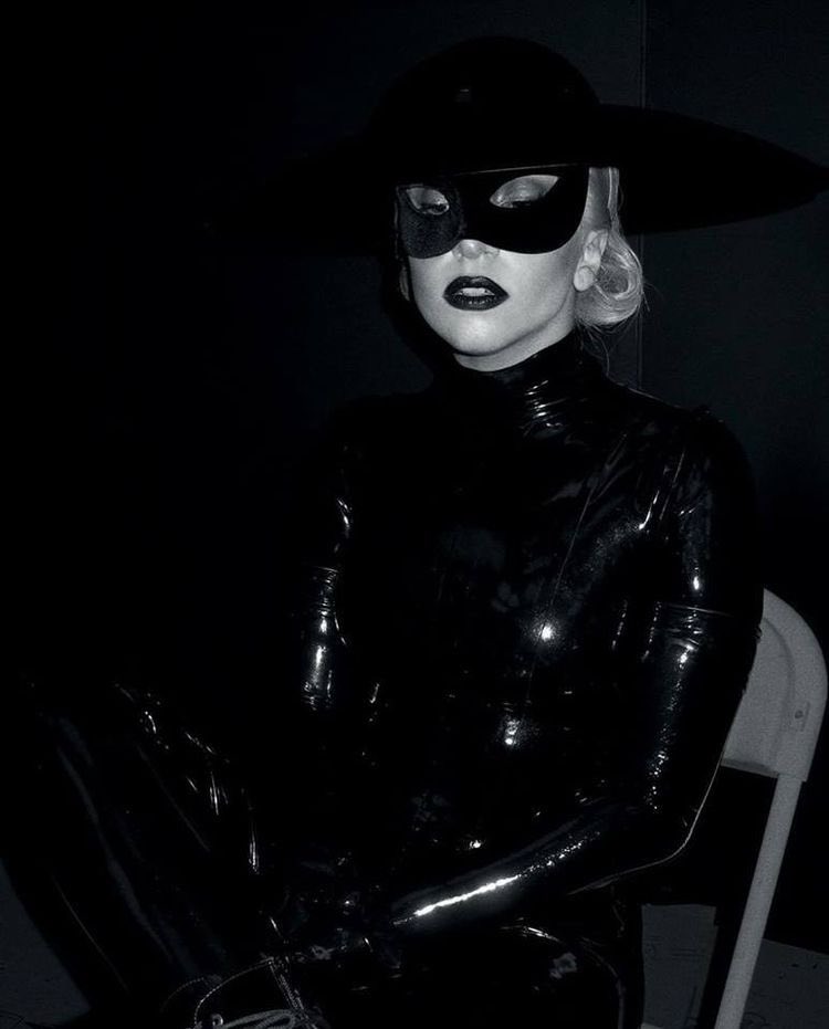 GOVRNMENTBARBIE's tweet photo. Fame fragrance photoshoot, 2012 https://t.co/o0T3u6Tmba