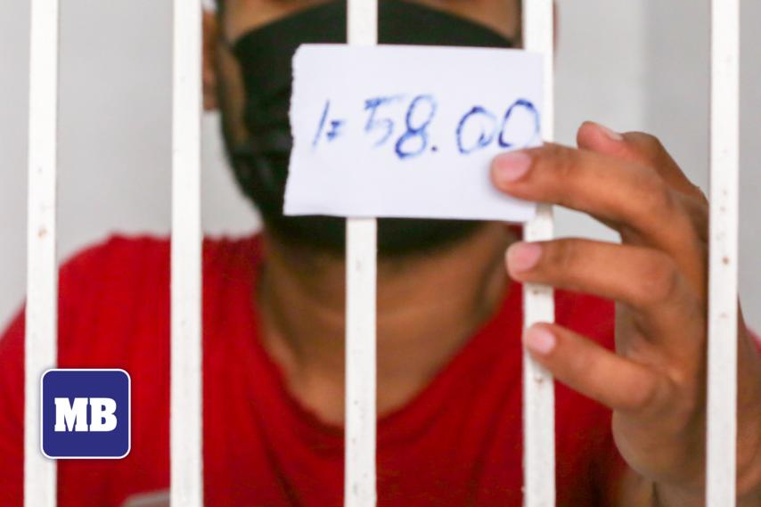 Manila Bulletin News on Twitter "An attendant of a money changer in