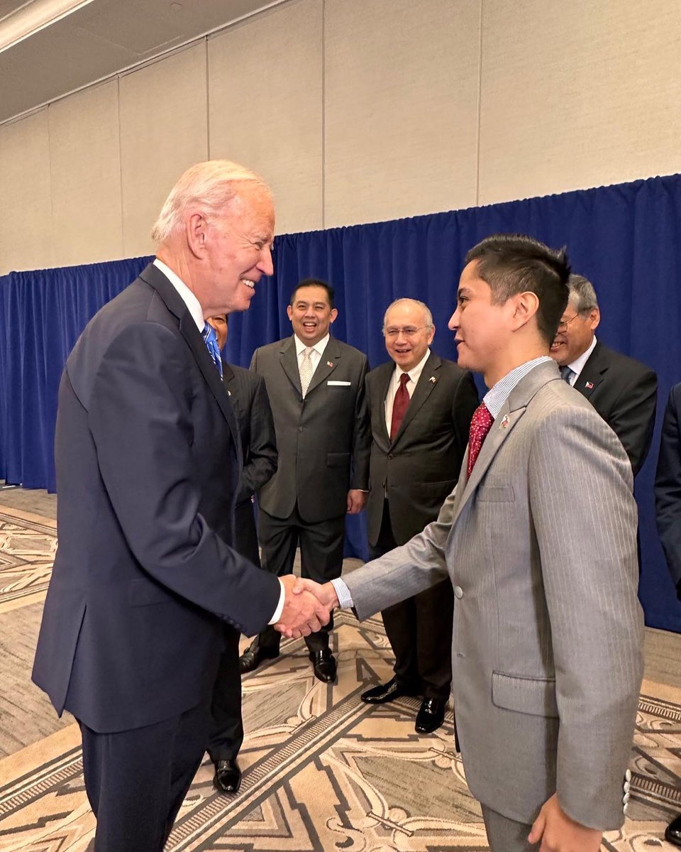 inquirerdotnet's tweet photo. LOOK: Ilocos Norte Rep. Sandro Marcos shares a photo of him shaking hands with US President Joe Biden. The neophyte lawmaker was part of President Ferdinand Marcos Jr.’s delegation at the United Nations 77th General Assembly. | 📷: Sandro Marcos/Facebook https://t.co/XZtWTA4zMh